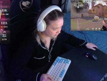 AlinaAdams webcam model stream image
