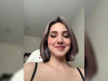 Honey_buns webcam bongacams model stream image
