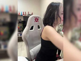 Honey_buns webcam bongacams model stream image