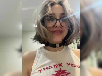 Honey_buns webcam bongacams model stream image