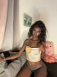Nina_Velveta webcam stripchat model stream image