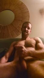 alphamuscles44 webcam model stream image