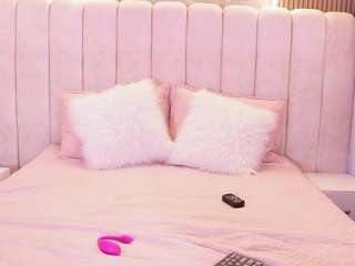 mssbombom webcam model stream image