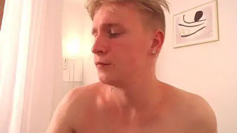 AlexxSweet webcam model stream image