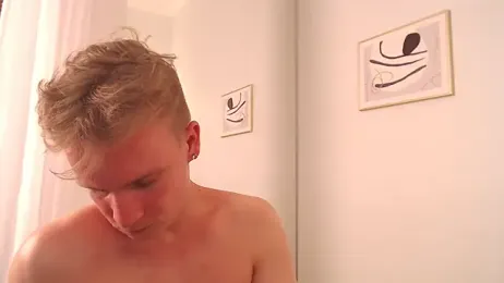 AlexxSweet webcam model stream image