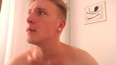AlexxSweet webcam model stream image