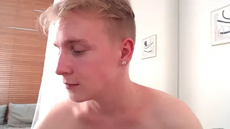 AlexxSweet webcam model stream image
