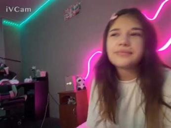 TwoLesbyBaby webcam model stream image