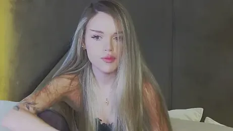MarilynNova webcam model stream image