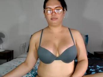 latinaflower_ts webcam chaturbate model stream image