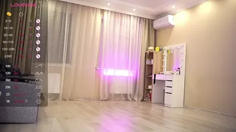 Bananalizzy webcam model stream image