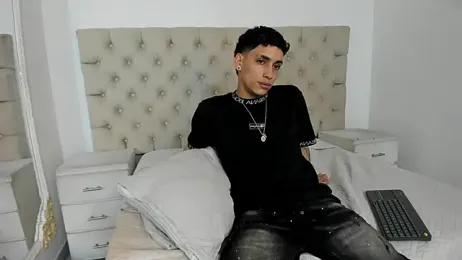 JhoanLeandro webcam stripchat model stream image