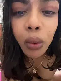Mdl_mayra webcam model stream image