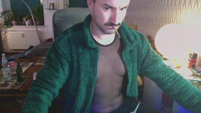 tom0819 webcam model stream image