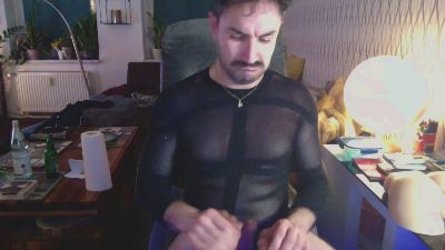 tom0819 webcam cam4 model stream image