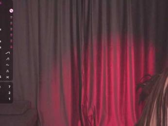 MentallyMonika webcam model stream image