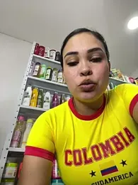 FOX_LATINA webcam model stream image