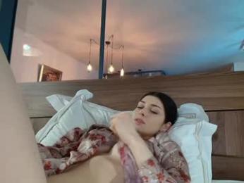 milla_bella webcam chaturbate model stream image