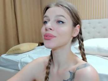 mila_polly_and_forester webcam chaturbate model stream image