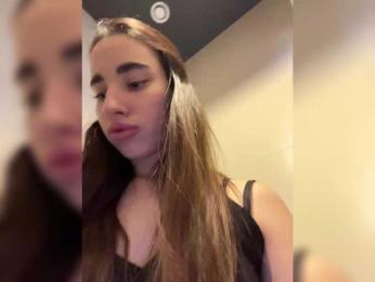 Etokiska webcam bongacams model stream image