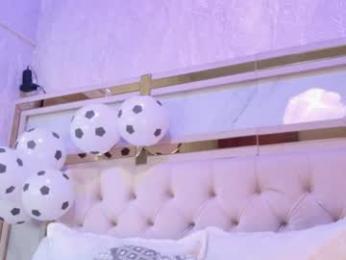 angela_white22 webcam model stream image