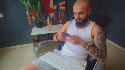 OscarWills webcam model stream image