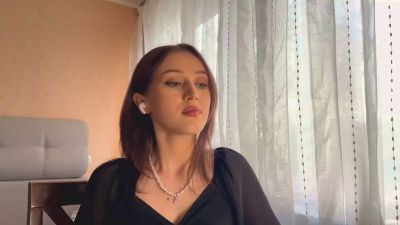 AdeliaDerousse webcam model stream image