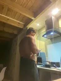 Axel_black10 webcam model stream image