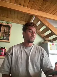 Axel_black10 webcam model stream image