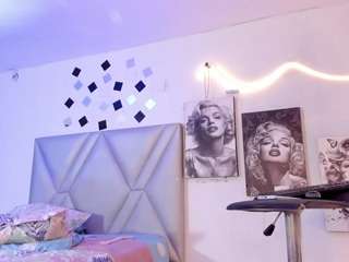 sexyzoee webcam model stream image