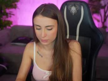 kira0541 webcam model stream image