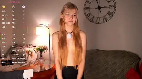 BelleTrovato webcam model stream image