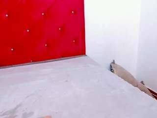 daniikbiigg webcam camsoda model stream image