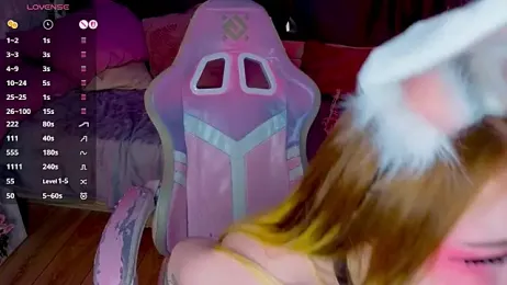 ElswythCovil webcam model stream image