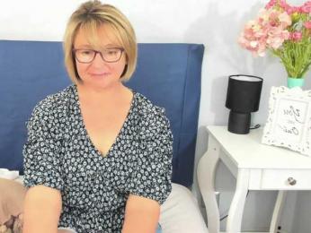 MarieneMature webcam model stream image