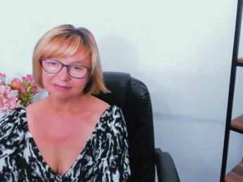 MarieneMature webcam model stream image
