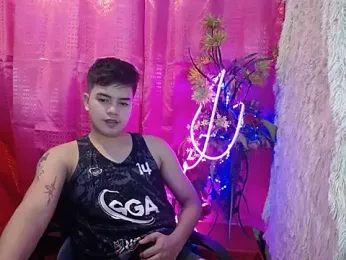 urbigcutienasio webcam stripchat model stream image