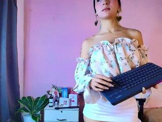 Daphne Rosse webcam model stream image
