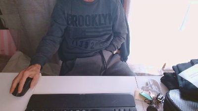 hucho40 webcam model stream image