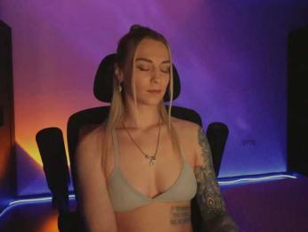 DigitalAlexa webcam model stream image