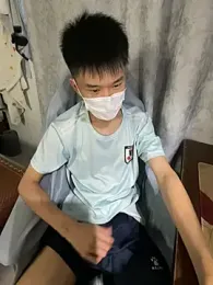 Zhang_yiovo webcam stripchat model stream image