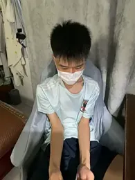 Zhang_yiovo webcam stripchat model stream image