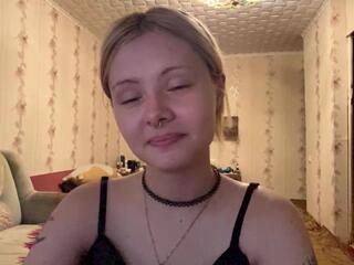 Rosaline Mynatt webcam model stream image