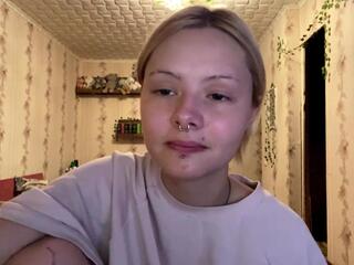Rosaline Mynatt webcam model stream image