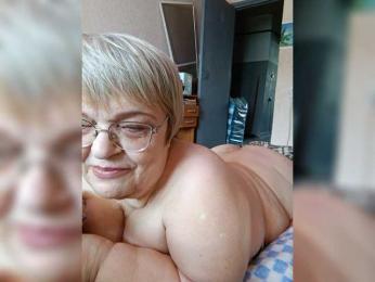 LLIyJluk webcam model stream image
