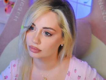 -ANN webcam bongacams model stream image