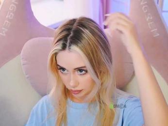 -ANN webcam bongacams model stream image