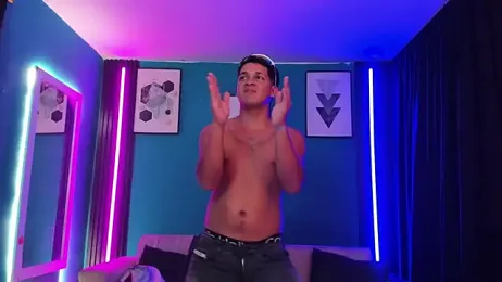 Oficial_KingOfHeavens webcam stripchat model stream image