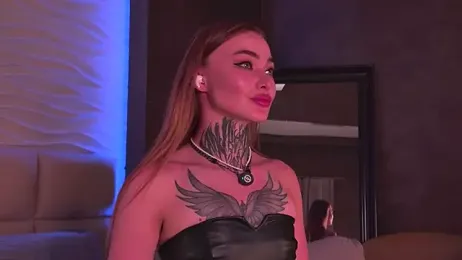 AriWild webcam model stream image