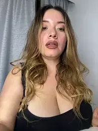 valery_mora webcam model stream image